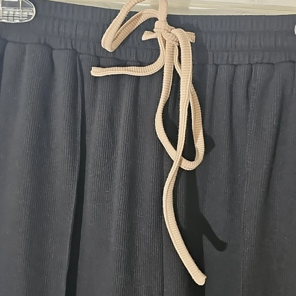 Cider Black Wide Leg Track Pants. By CIDER. With Ribbed‎ Texture. Sz Meduim. Tie